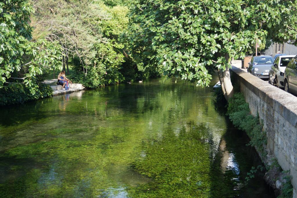 Apartmán Colombe LʼIsle-sur-la-Sorgue Exteriér fotografie